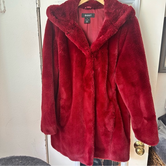 DKNY Faux Fur Hooded Coat – Size M - Picture 2 of 6